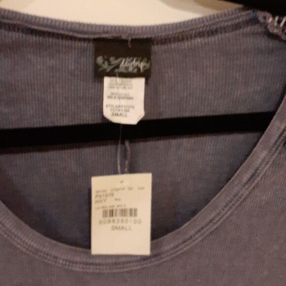 Daytrip Southwest Style Pullover Size SM NWT - Picture 3 of 4